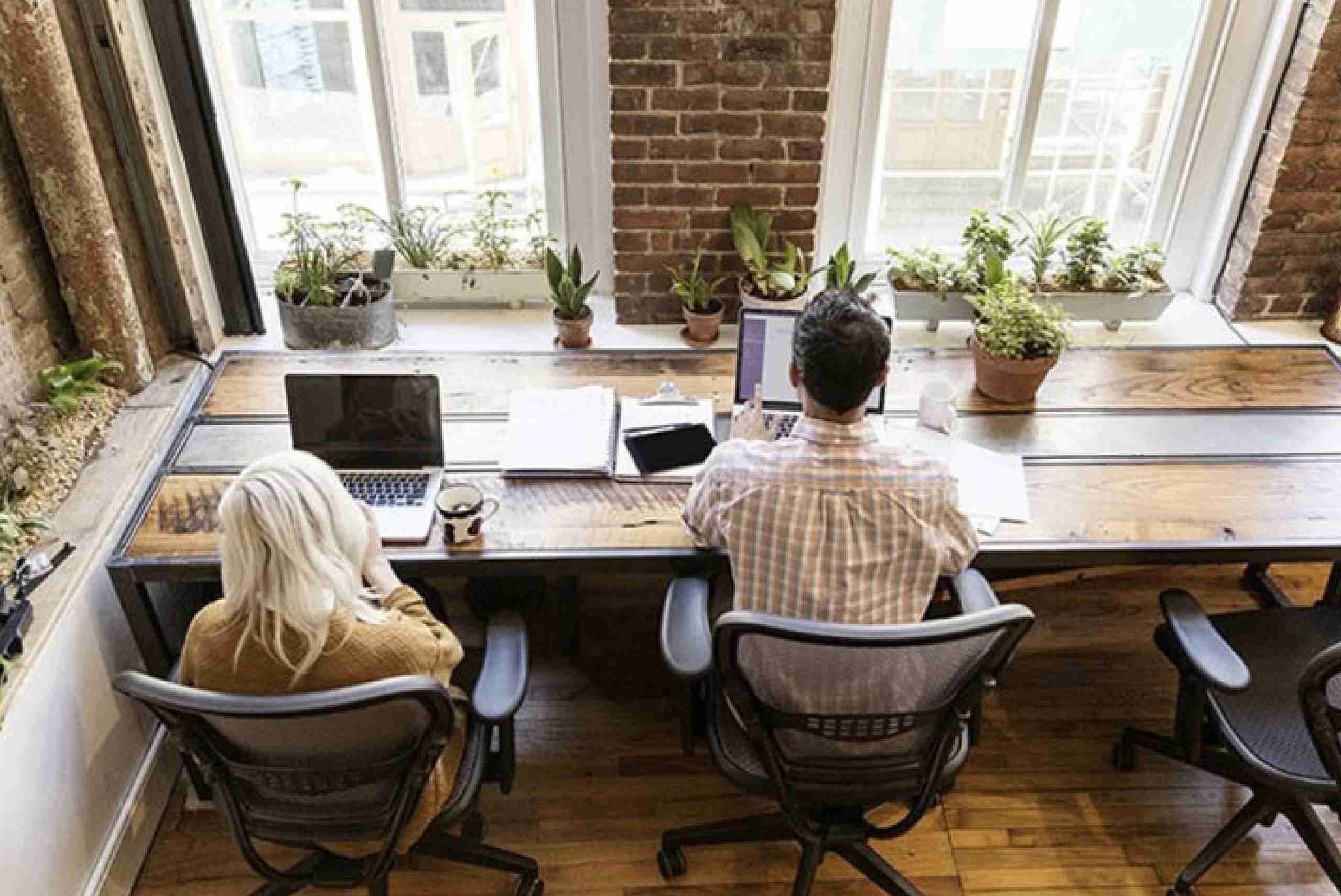 
                          5 Reasons Why Corporations Are Choosing Coworking                          
