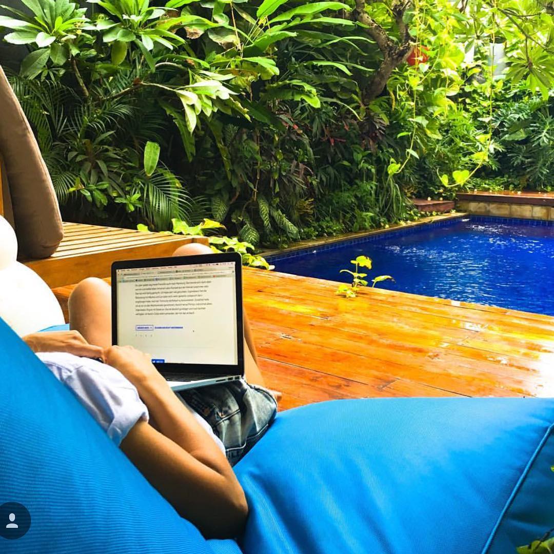 The Best Beach Coworking Spaces blog img
