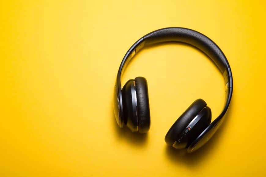 The Psychology Behind How Music Affects Work Productivity blog img