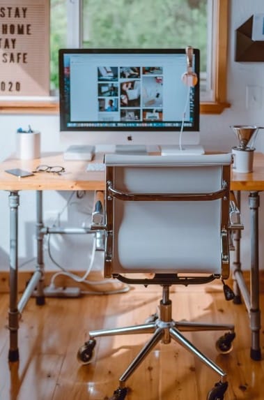 Working From Home VS Using A Coworking Space: The Pros and Cons blog img